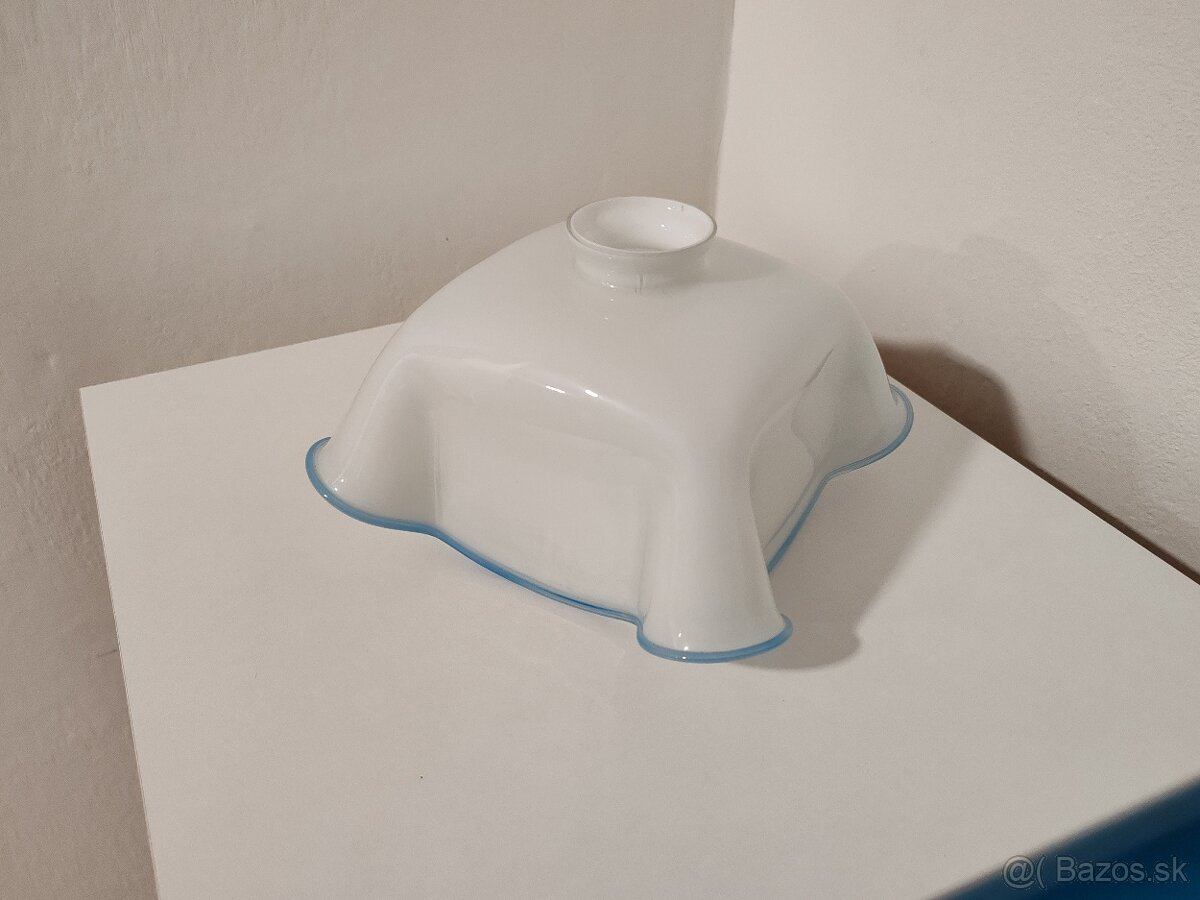 Tienidlo na retro luster 3