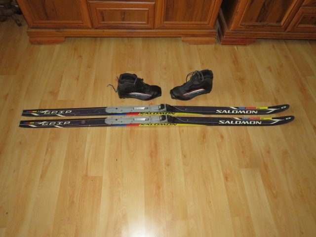 Predam bezkovy set,salomon,151 cm,SNS,c.36,supiny