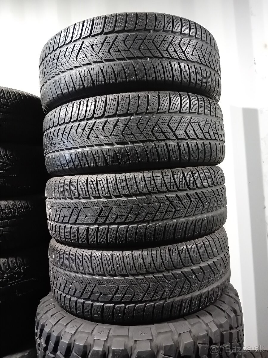 235/65R17 Zimné pneumatiky Pirelli