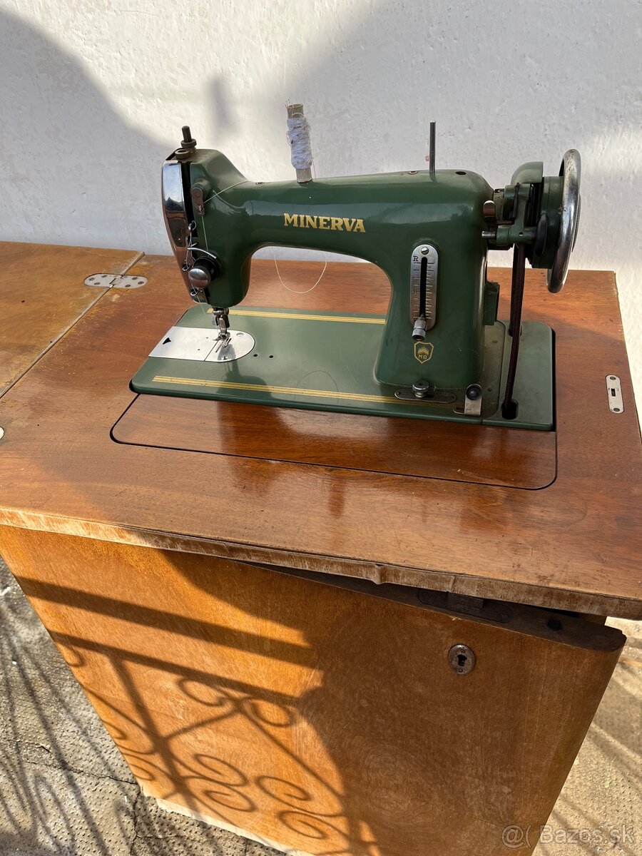 Šijací stroj Minerva