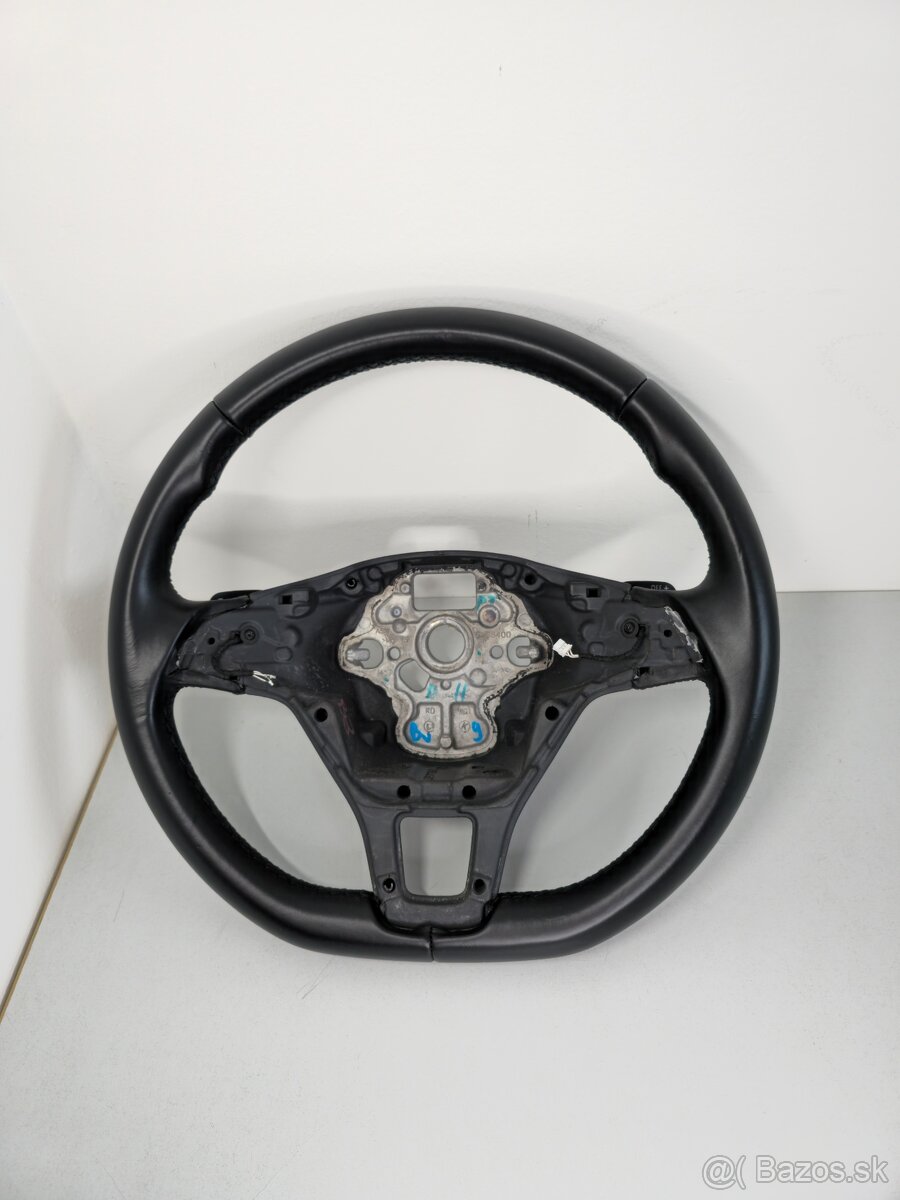 Skosený volant s radením f1