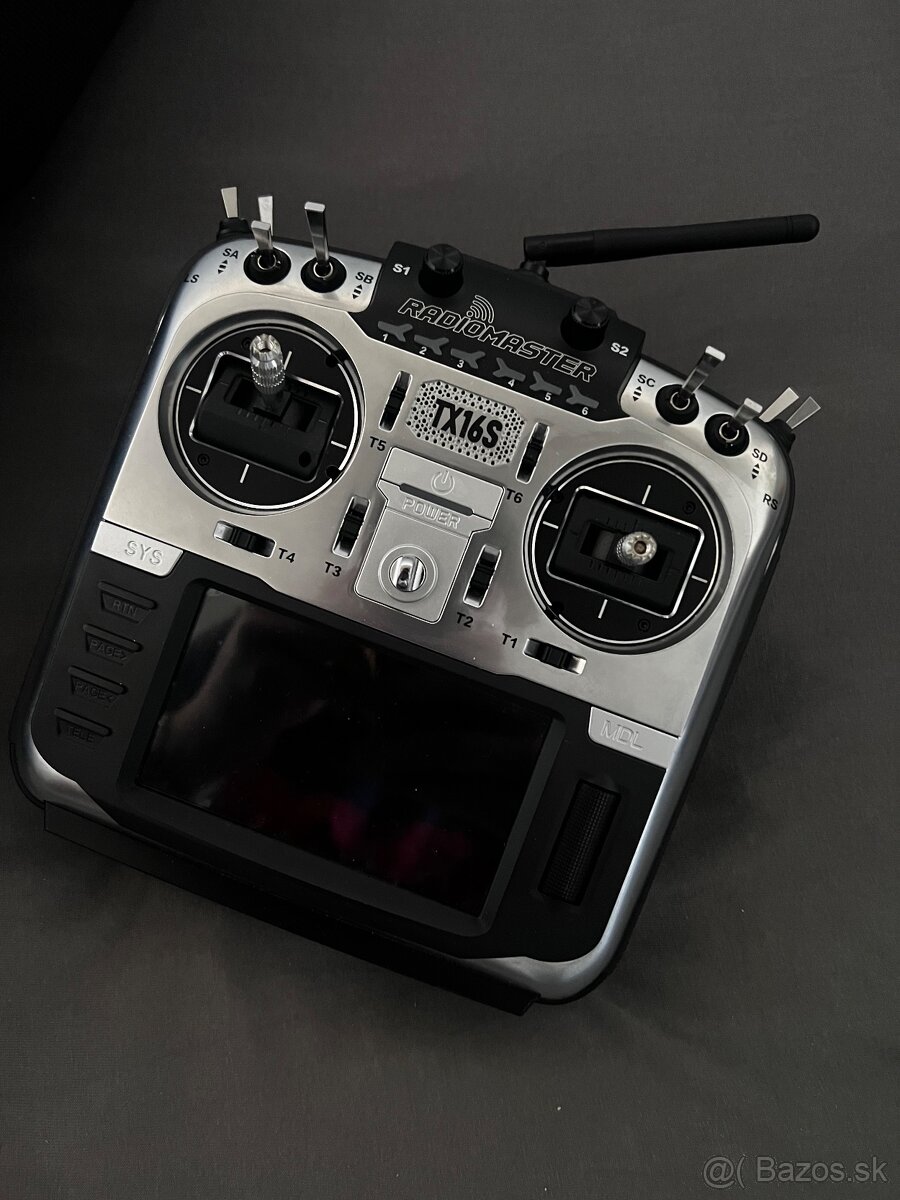 Vysielač Radiomaster TX16S
