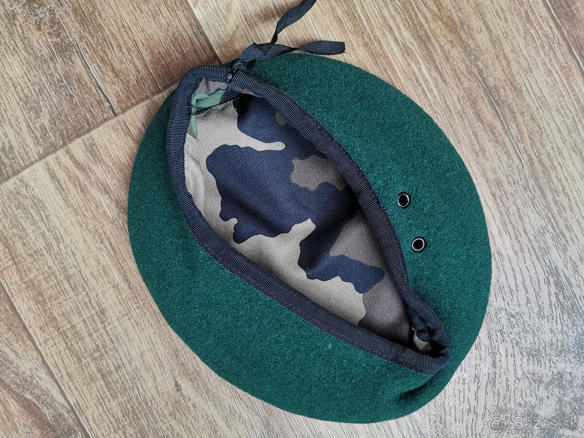 Vojenský baret