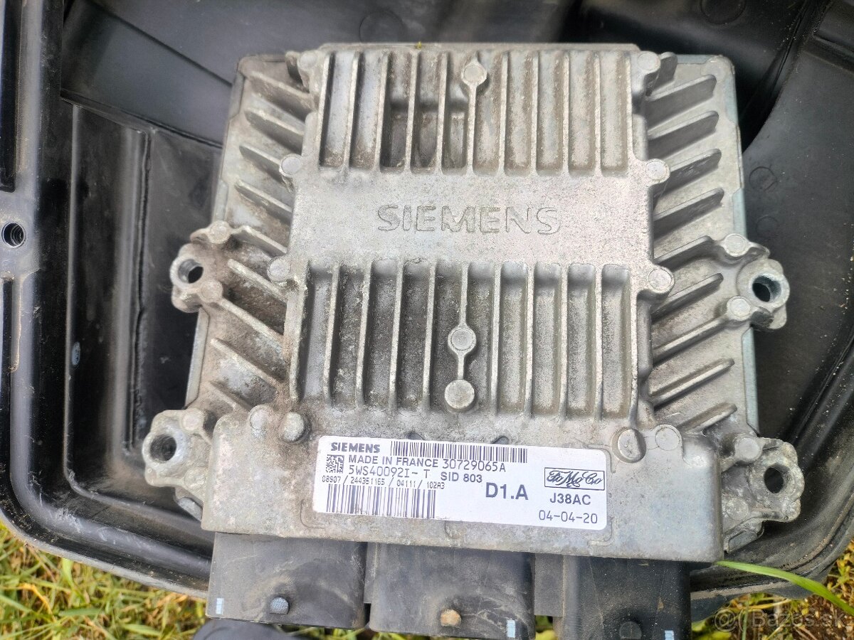 Predám riadiacu jednotku na Volvo V50 2.0 TDCi 100 kw