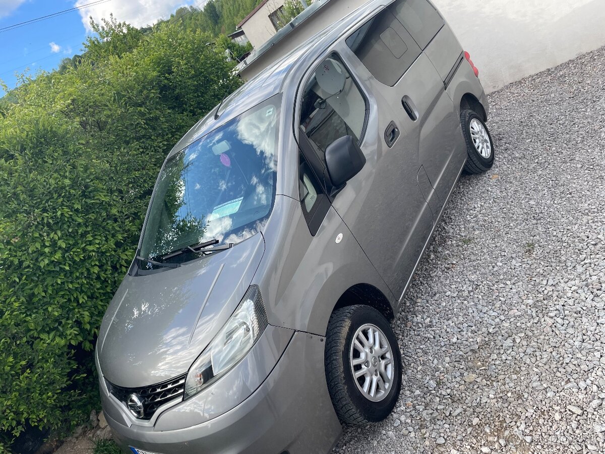 Nissan NV200