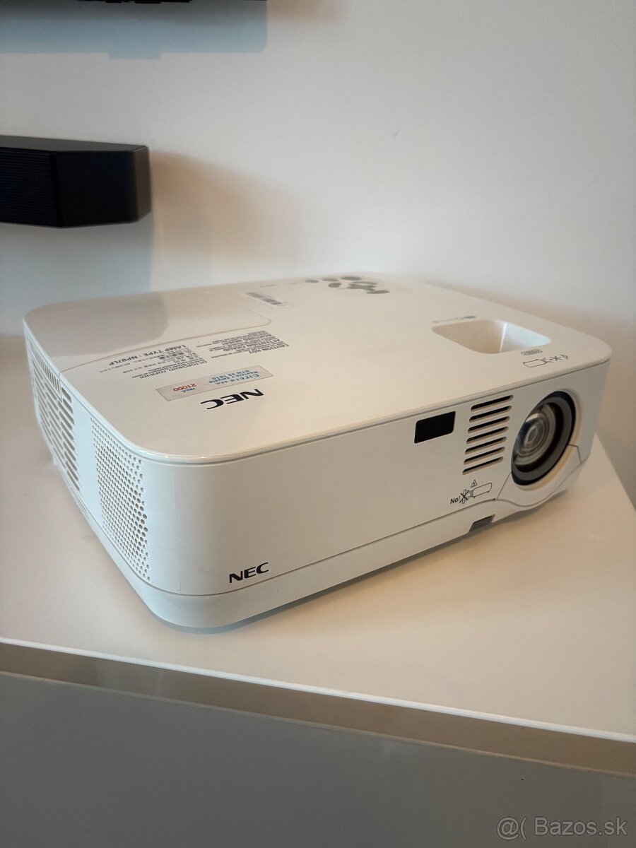 Predám projektor NEC NP610G