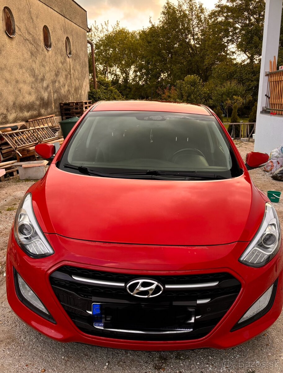 i30
