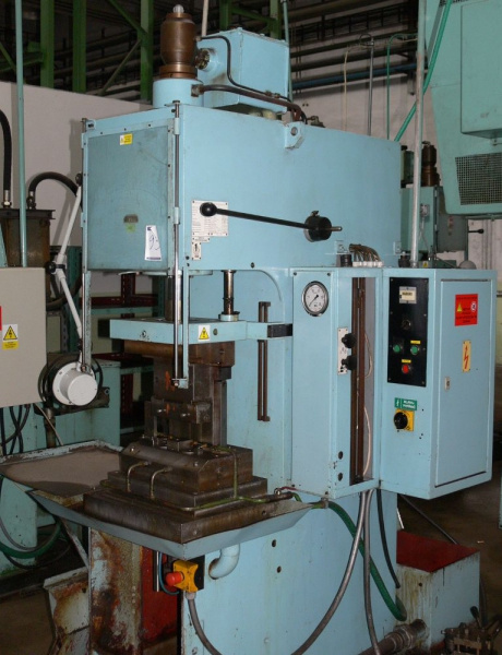 Lis hydraulický PYE 10 SS