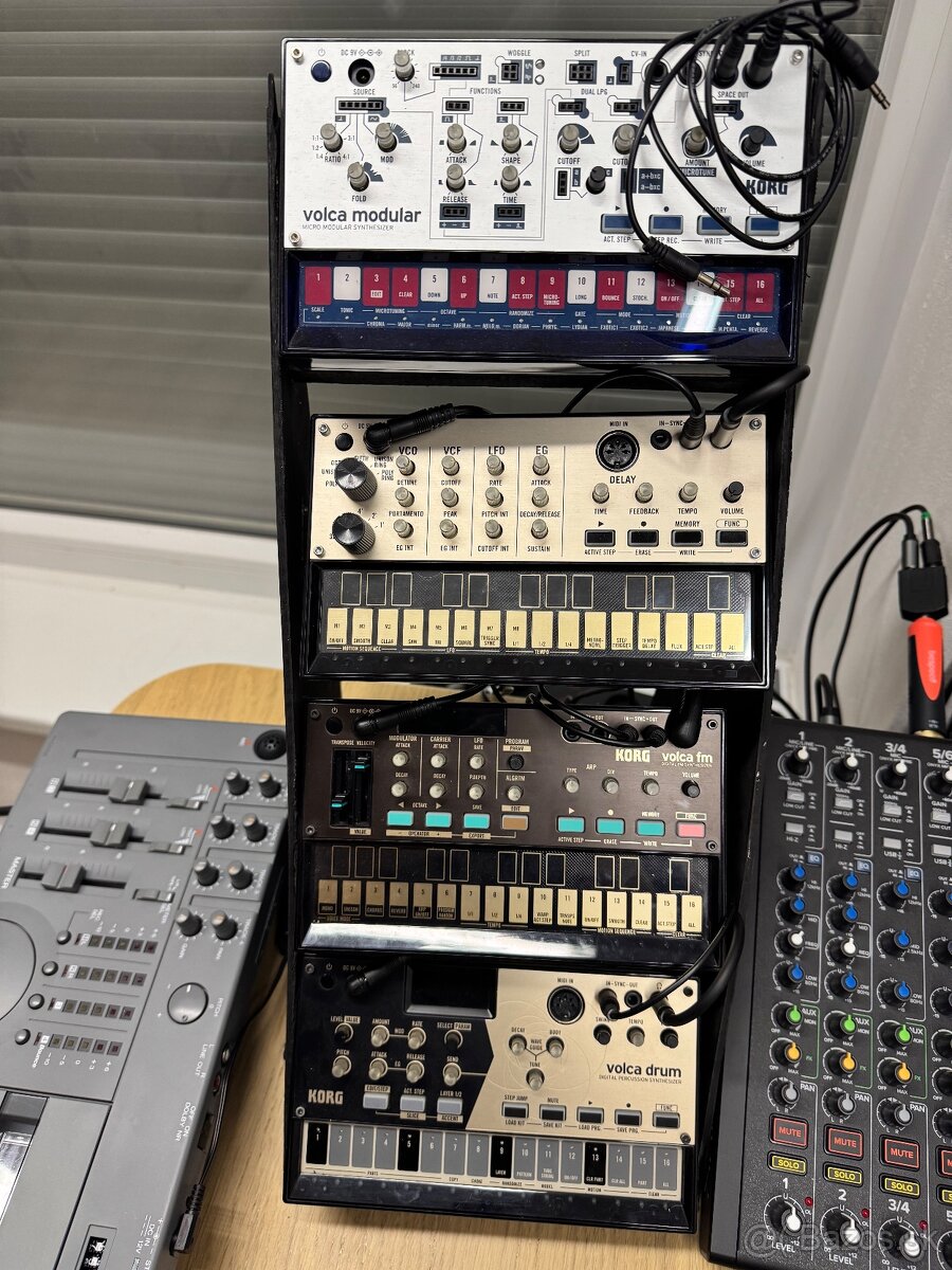 Korg Volca a ine . 4 druhy