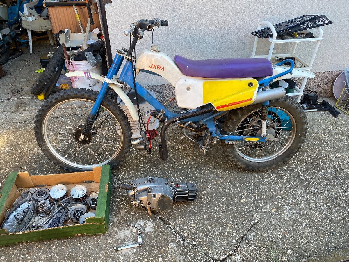 Jawa pionier cross stavba