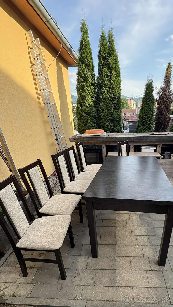 Jedálenský stôl so stoličkami (jedálenský set)