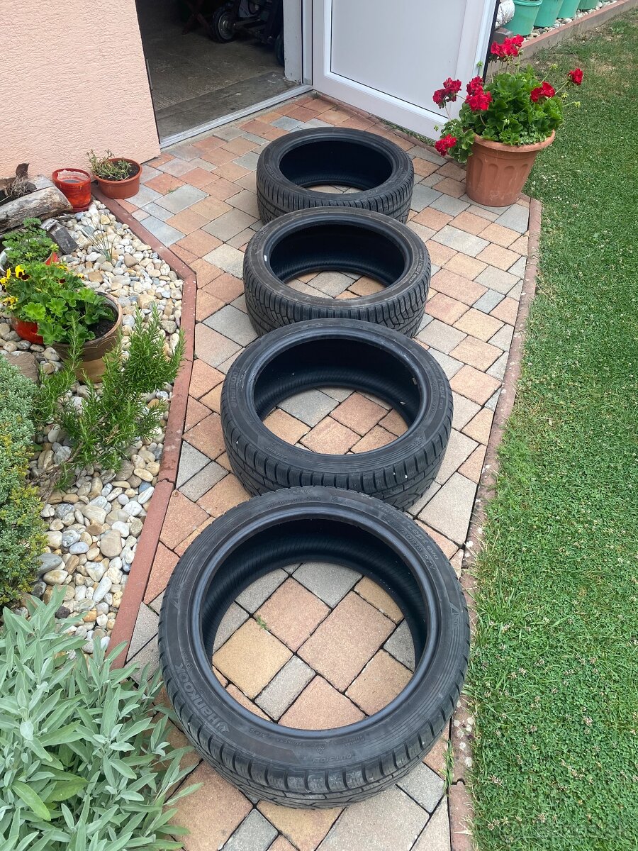 Zimné 245/40 r18 hankook