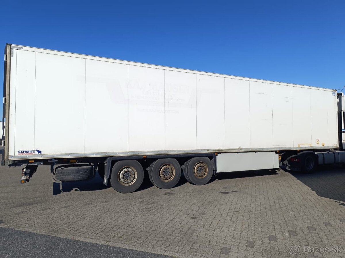 Chladiarensky náves Schmitz Cargobull SCB S3B