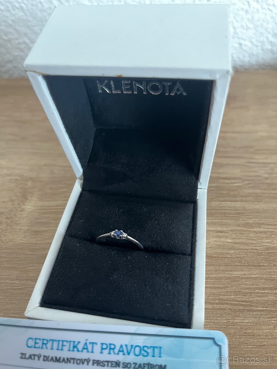 Prsten velkost 54 zafir a diamant