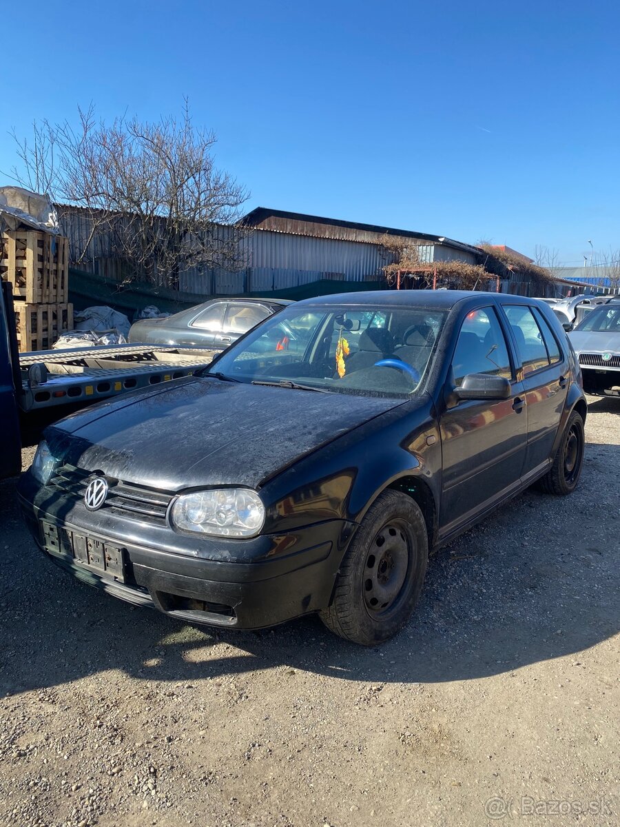 ROZPREDÁM GOLF 4 1.6 74kw