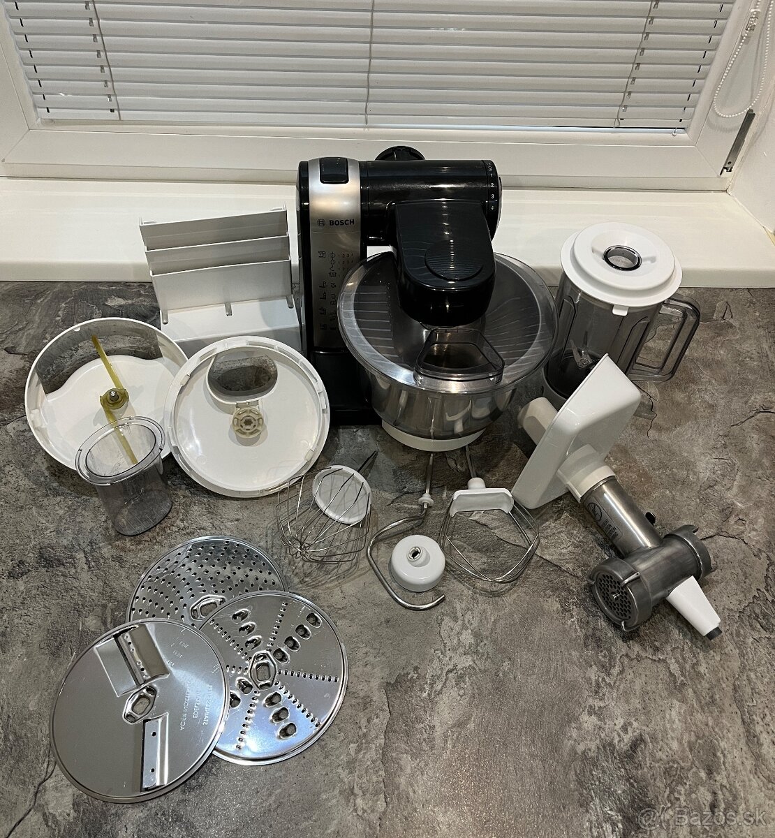 Bosch MUM 48A1/05 kuchynský robot plus príslušenstvo