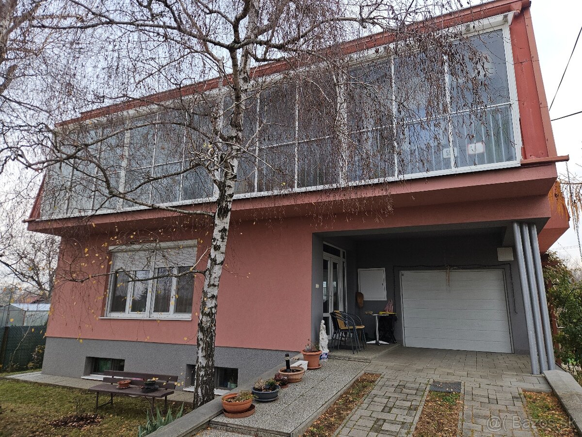 Rodinný dom Hronovce