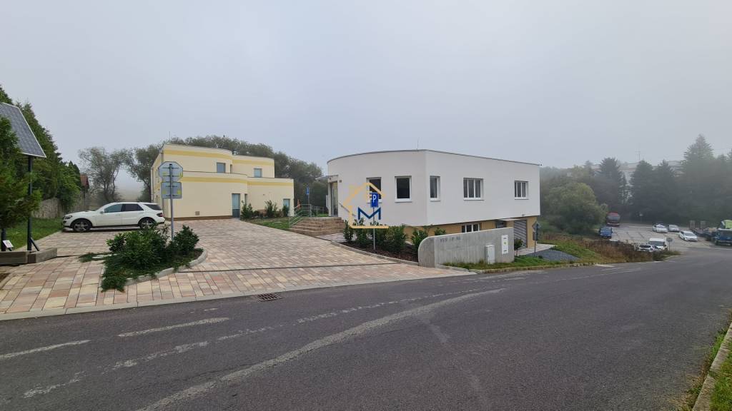 NA PRENÁJOM KANCELÁRSKE /OBCHODNÉ PRIESTORY, ZLATÝ POTOK