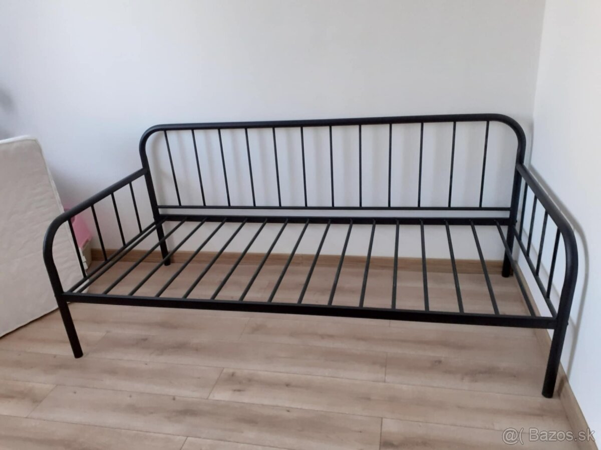 Kovová posteľ, 200x90