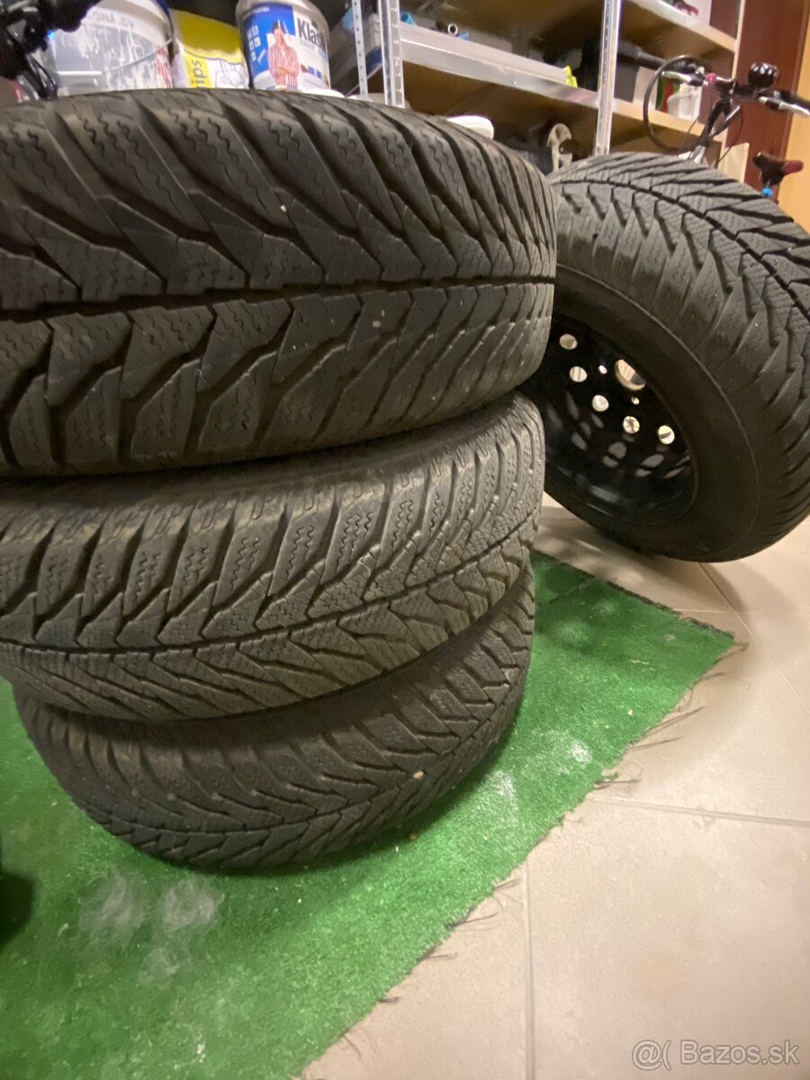 Predám kolesá s Pneu na Suzuki.