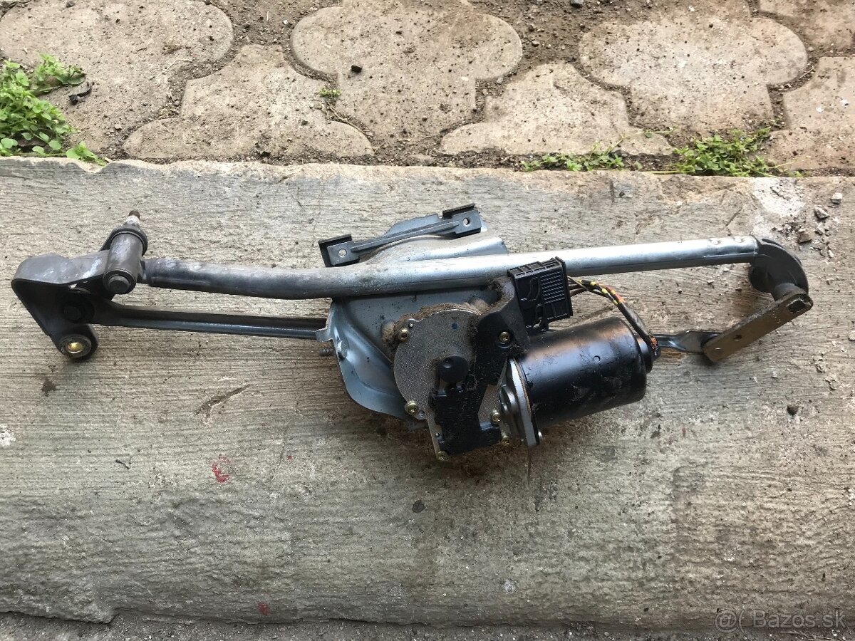 Predám mechanizmus stieračov na BMW e36 COUPE