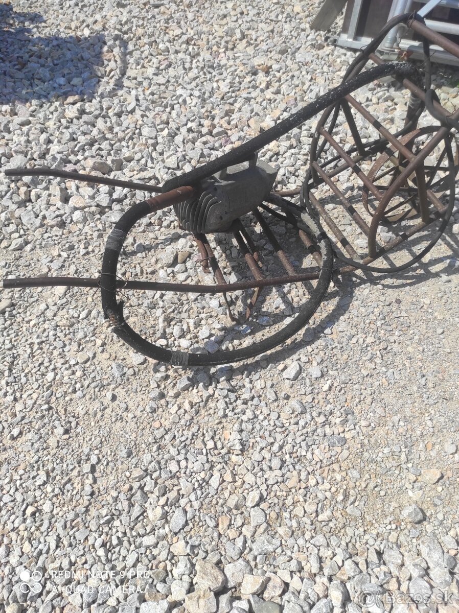 Vibrátor na betón