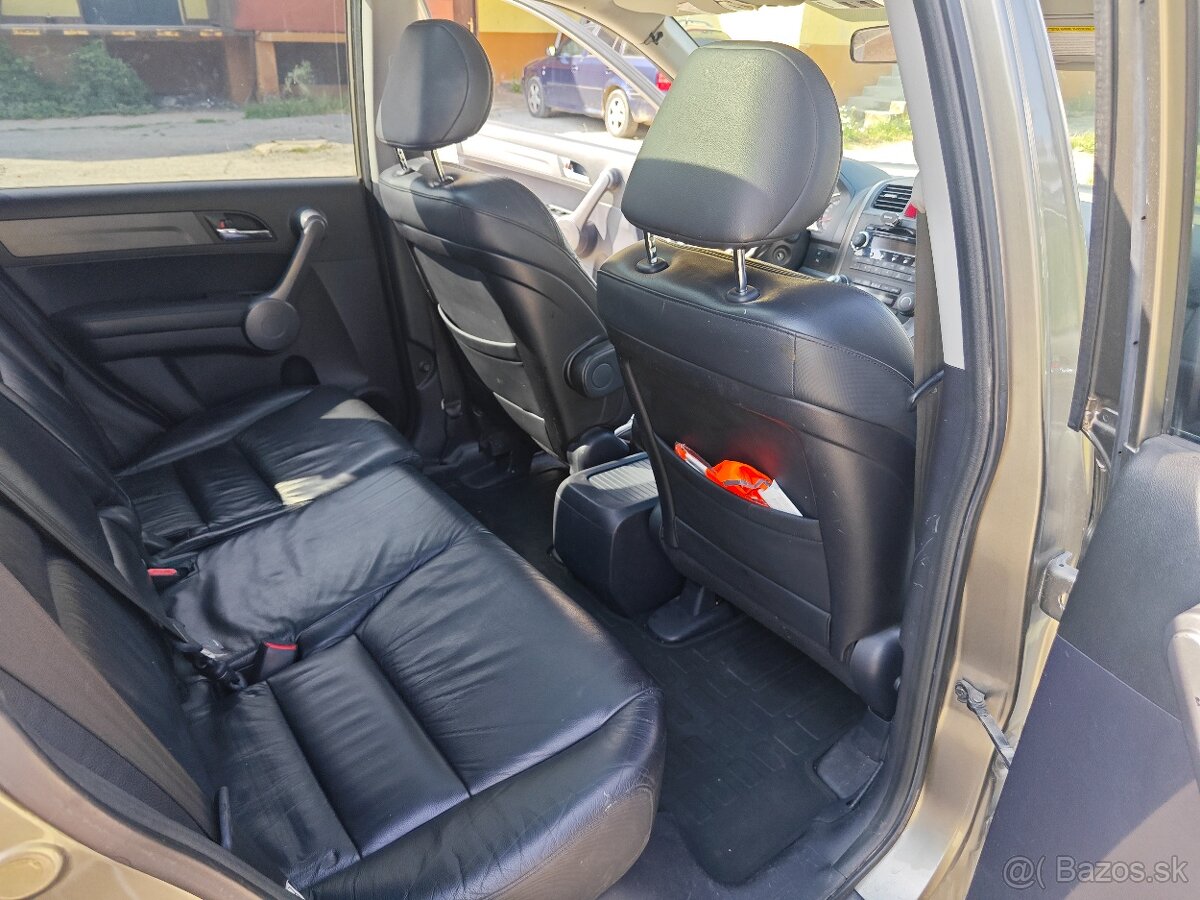 Predám Hondu CR-V 2.2i-CTDi III.Gen