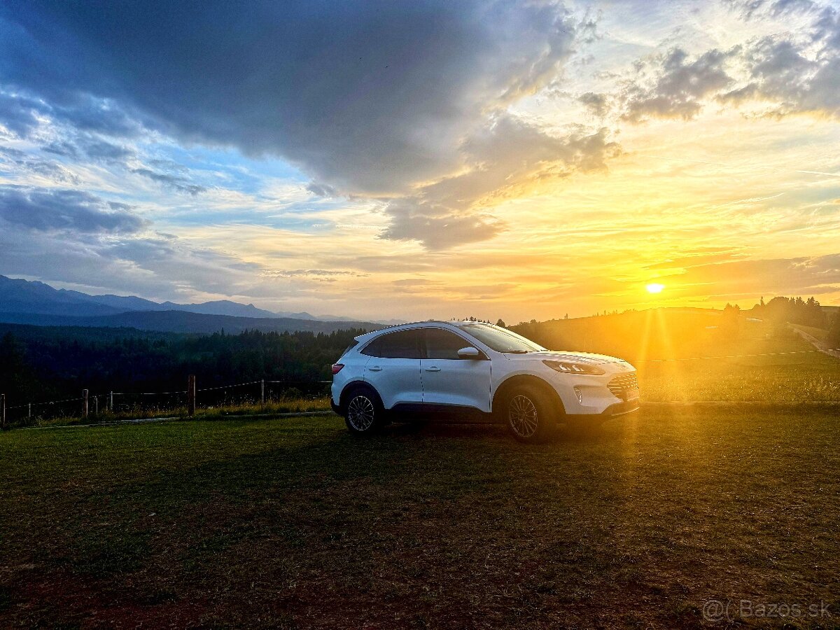 Ford KUGA 2,5L FHEV 4x4 automat