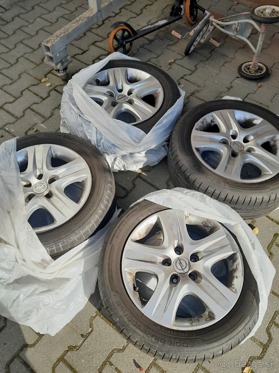 Elektróny Opel Astra