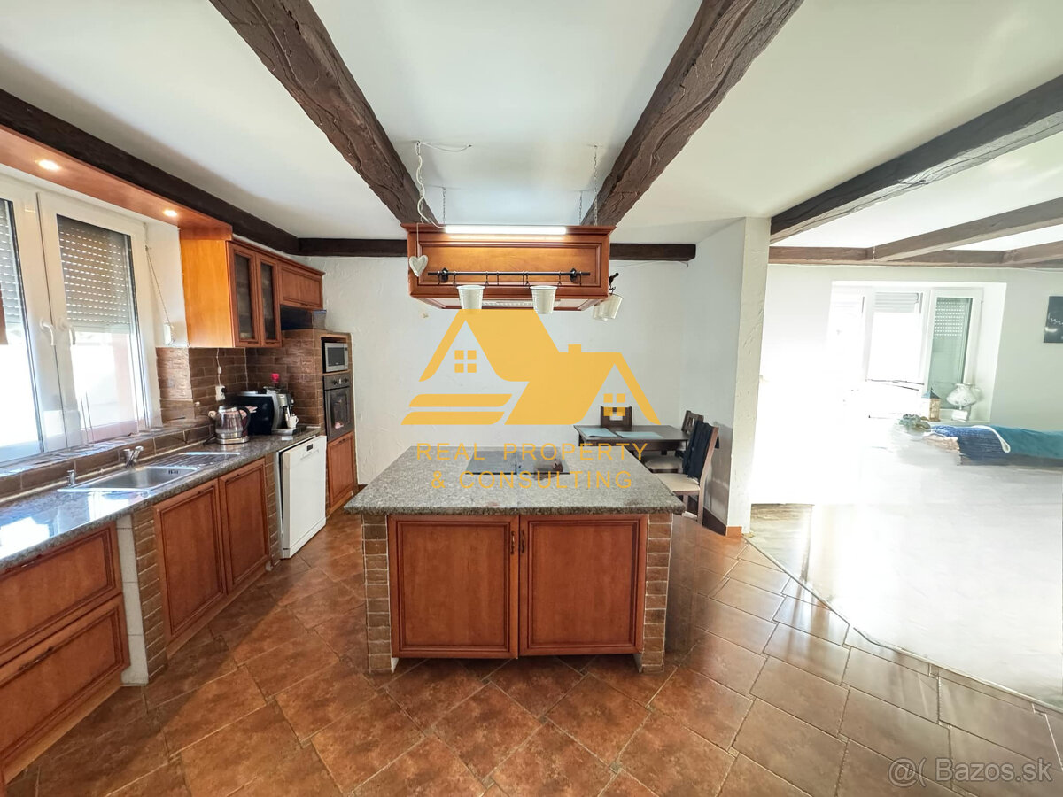 Exkluzívne Predám rodinný dom v Nových Zámkoch