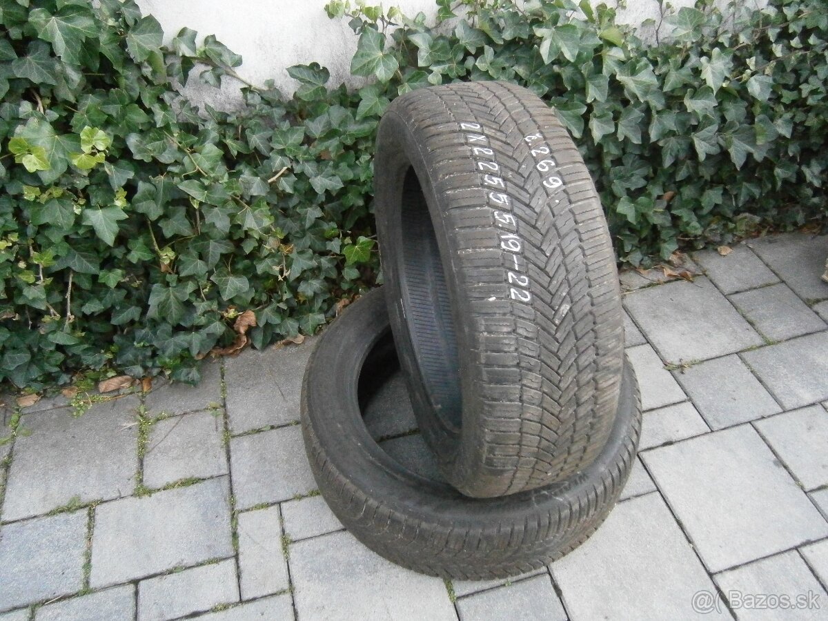Predám 2x zimné pneu Bridgestone 225/55 R19 99V