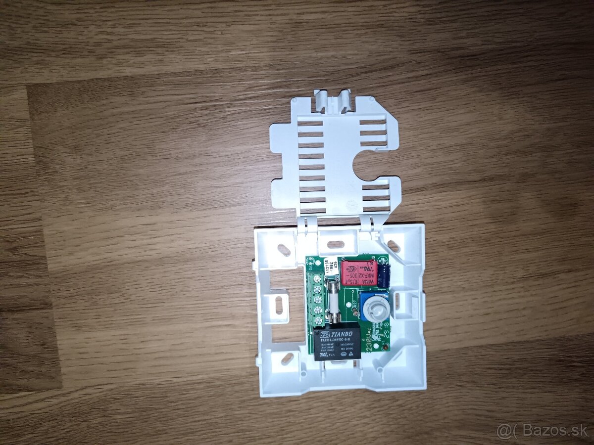 Predám izbový termostat