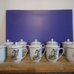 Porcelánové šálky na čaj s "poklopom", čínsky porcelán a ori