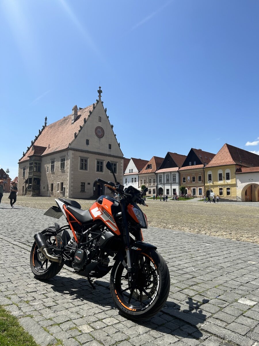 KTM Duke 125