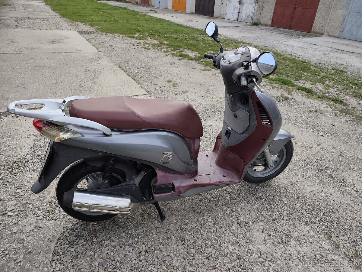 Skúter Honda 125i
