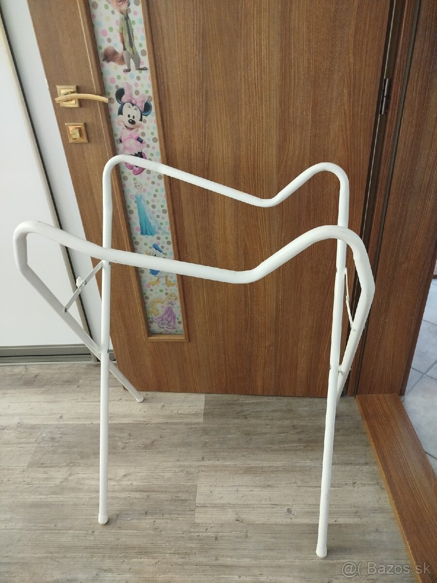 Stojan na detskú vaničku