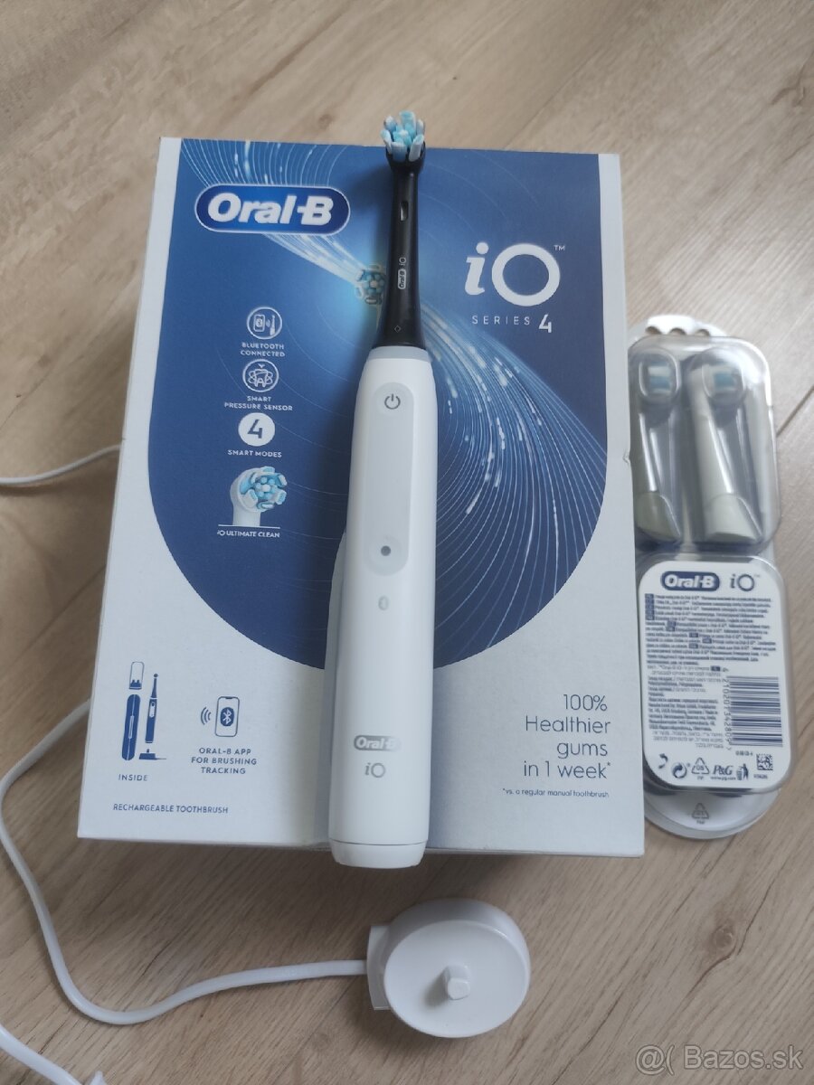 ORAL B IQ 4