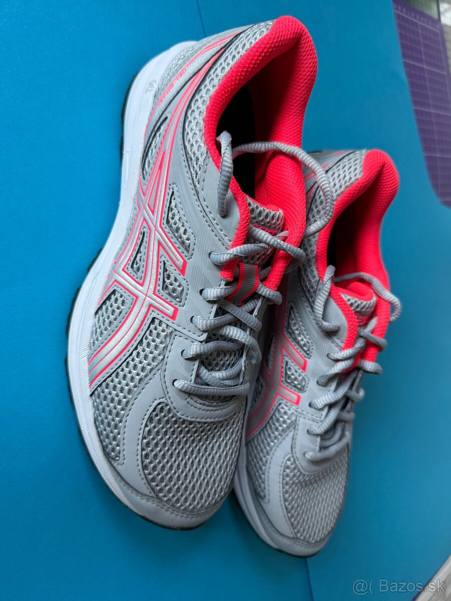Asics tenisky c.38