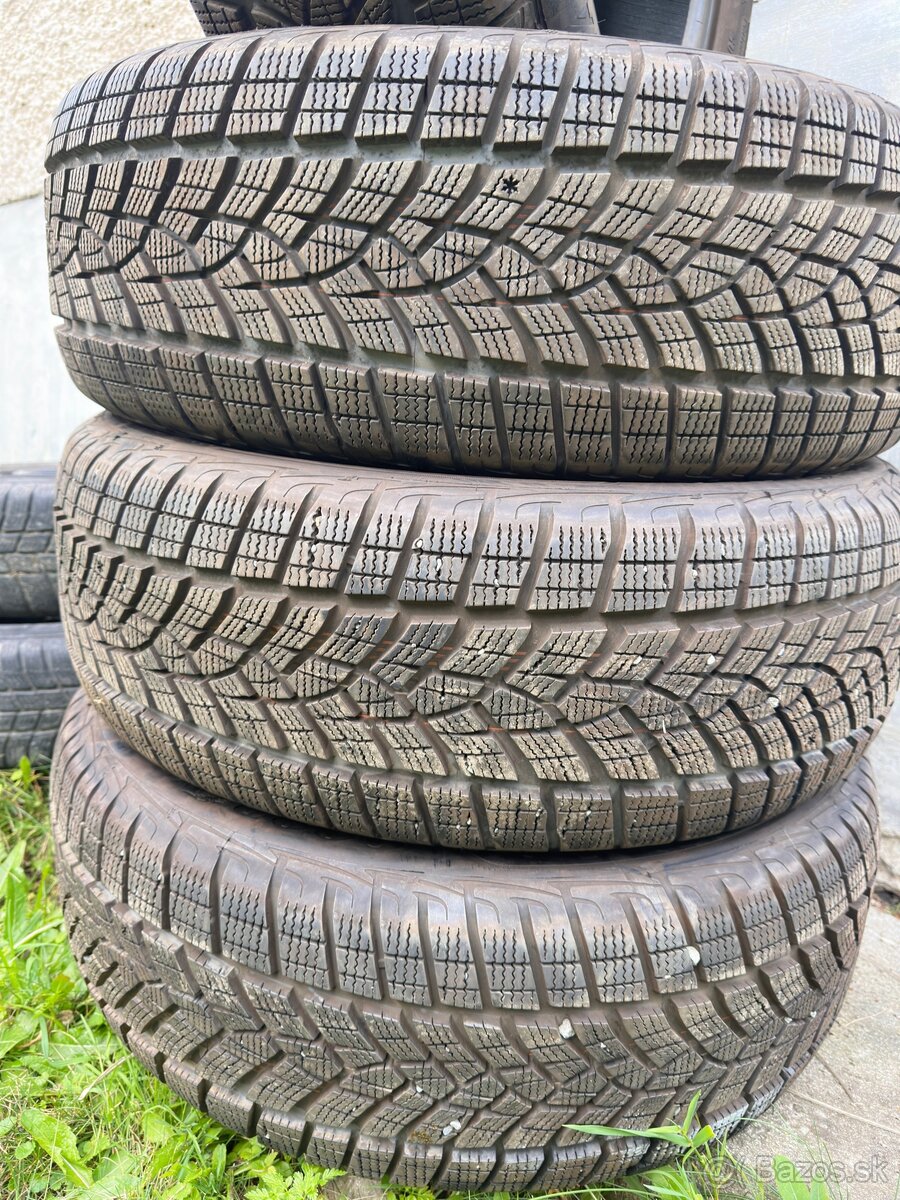 Zimné pneu Goodyear UltraGrip 235/60R18