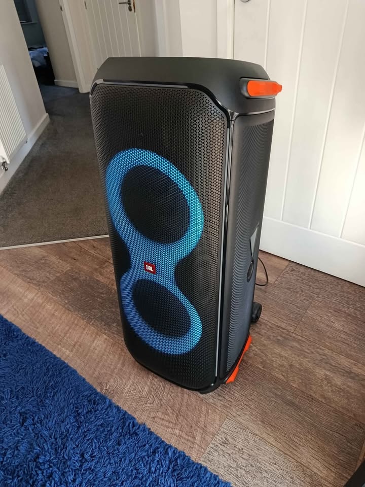 JBL 710
