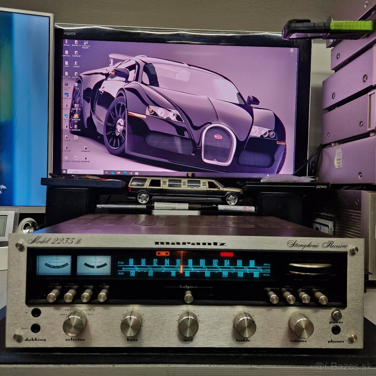 MARANTZ 2235B...FM/AM stereo receiver...