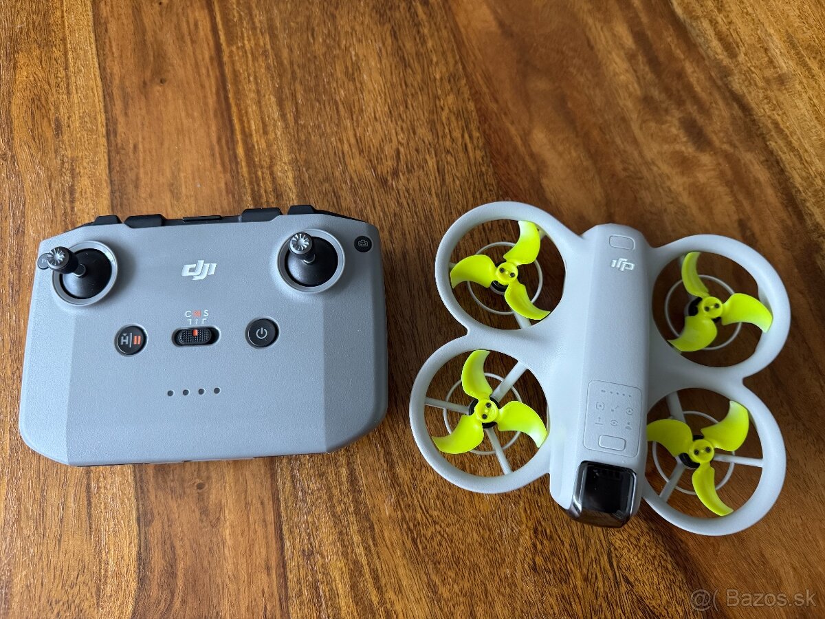 DJI Neo Fly More Combo