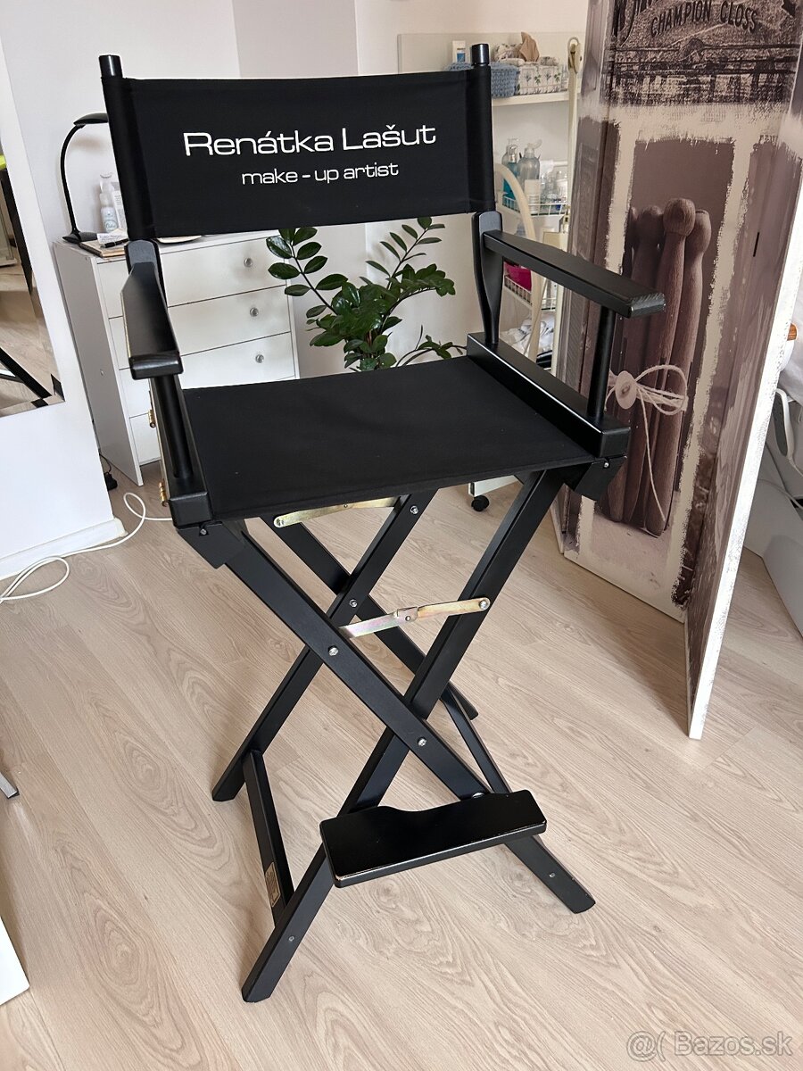 Stolička na líčenie
