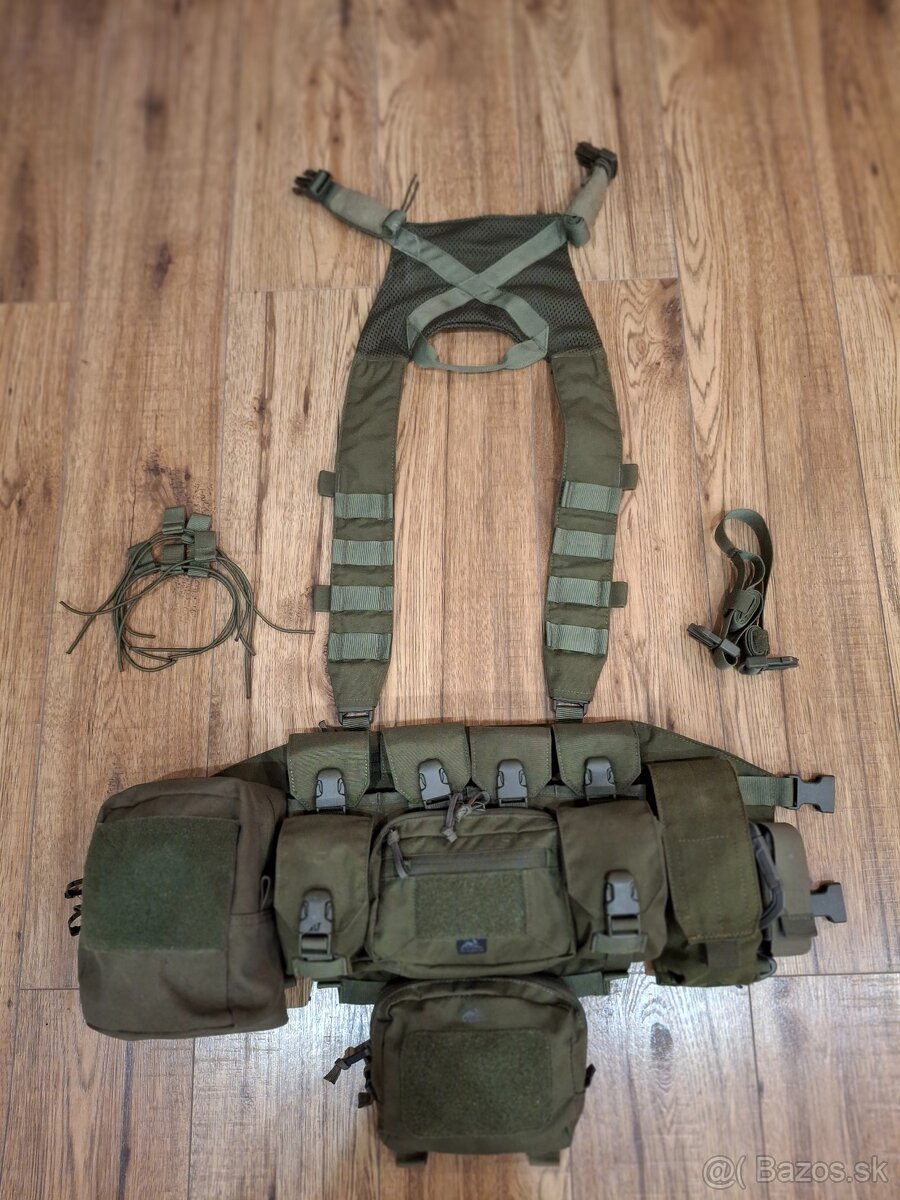 Helikon chest rig Guardian Recce zelený, plne vybavený