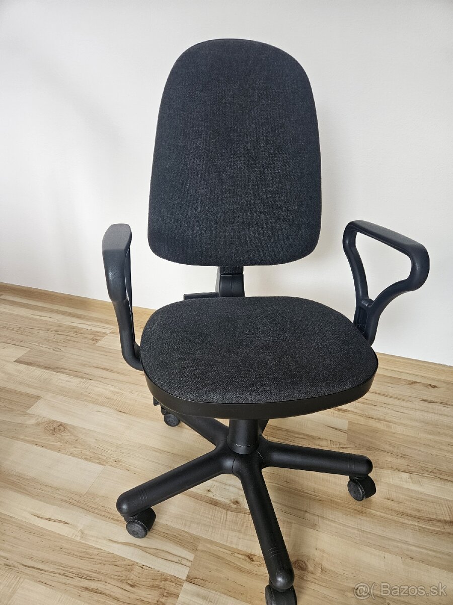 Kancelárska Stolička