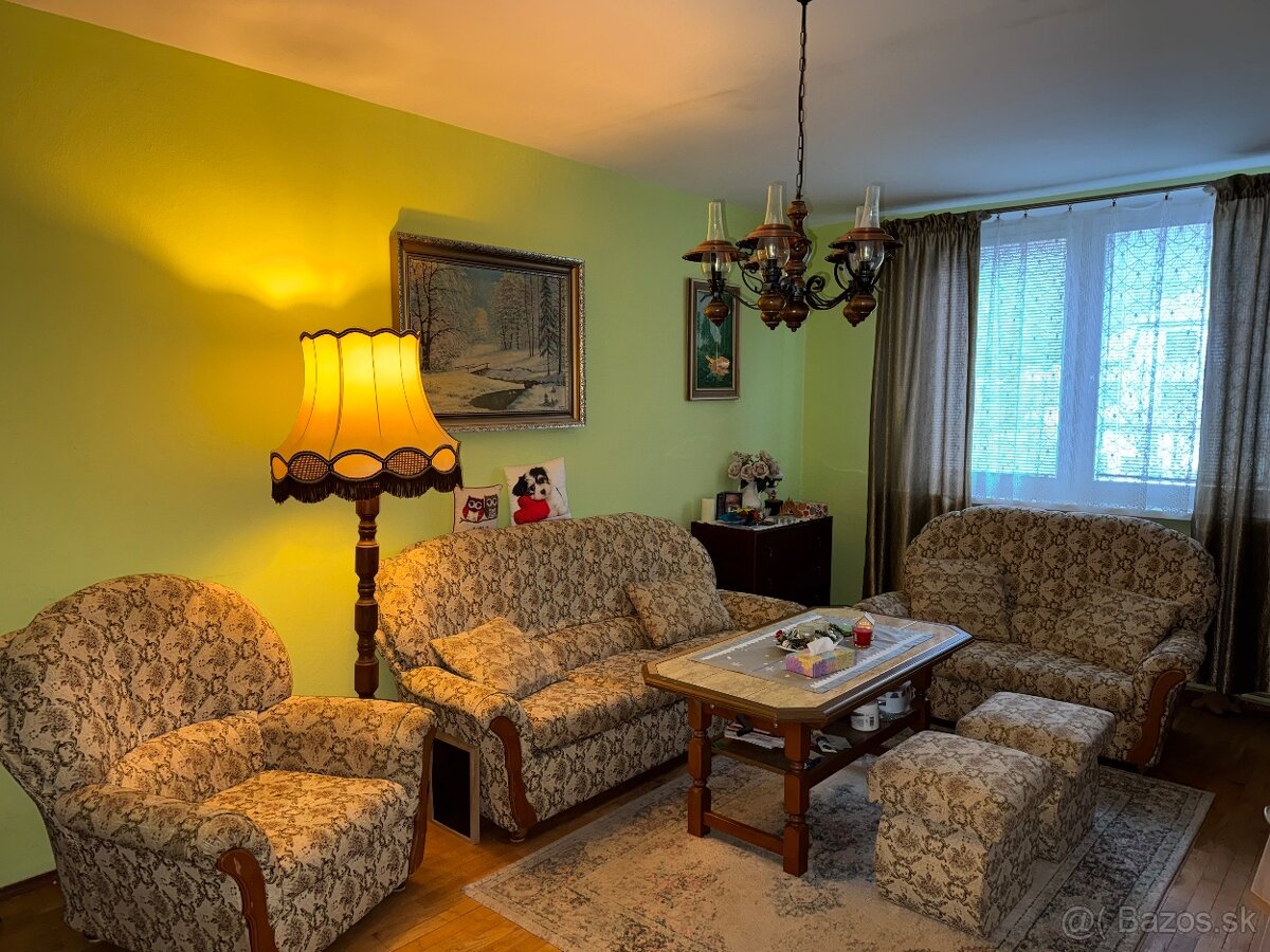 Rustikálna sedacia suprava