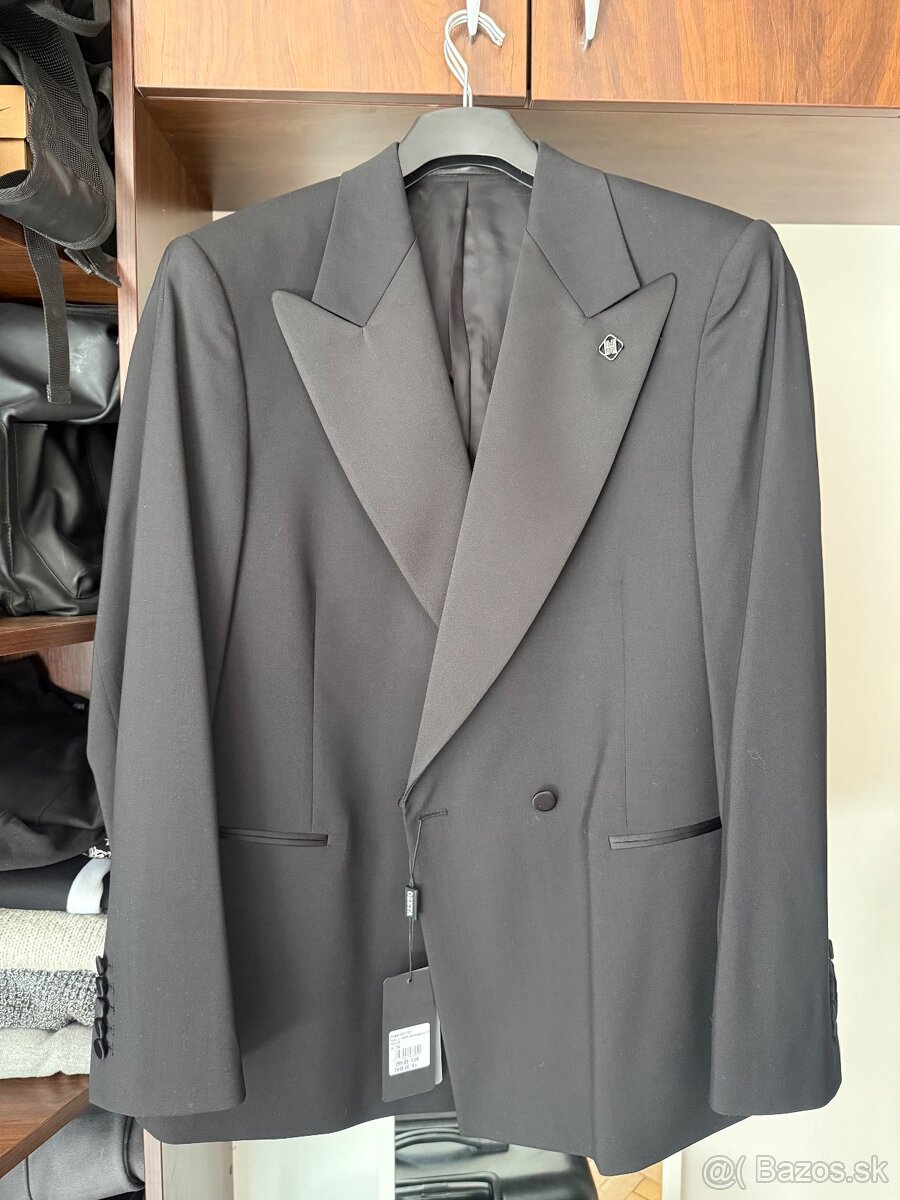 Smoking Marcel Holubec, Ozeta