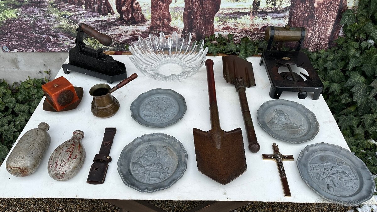 poľné fľaše, lopatky a iné