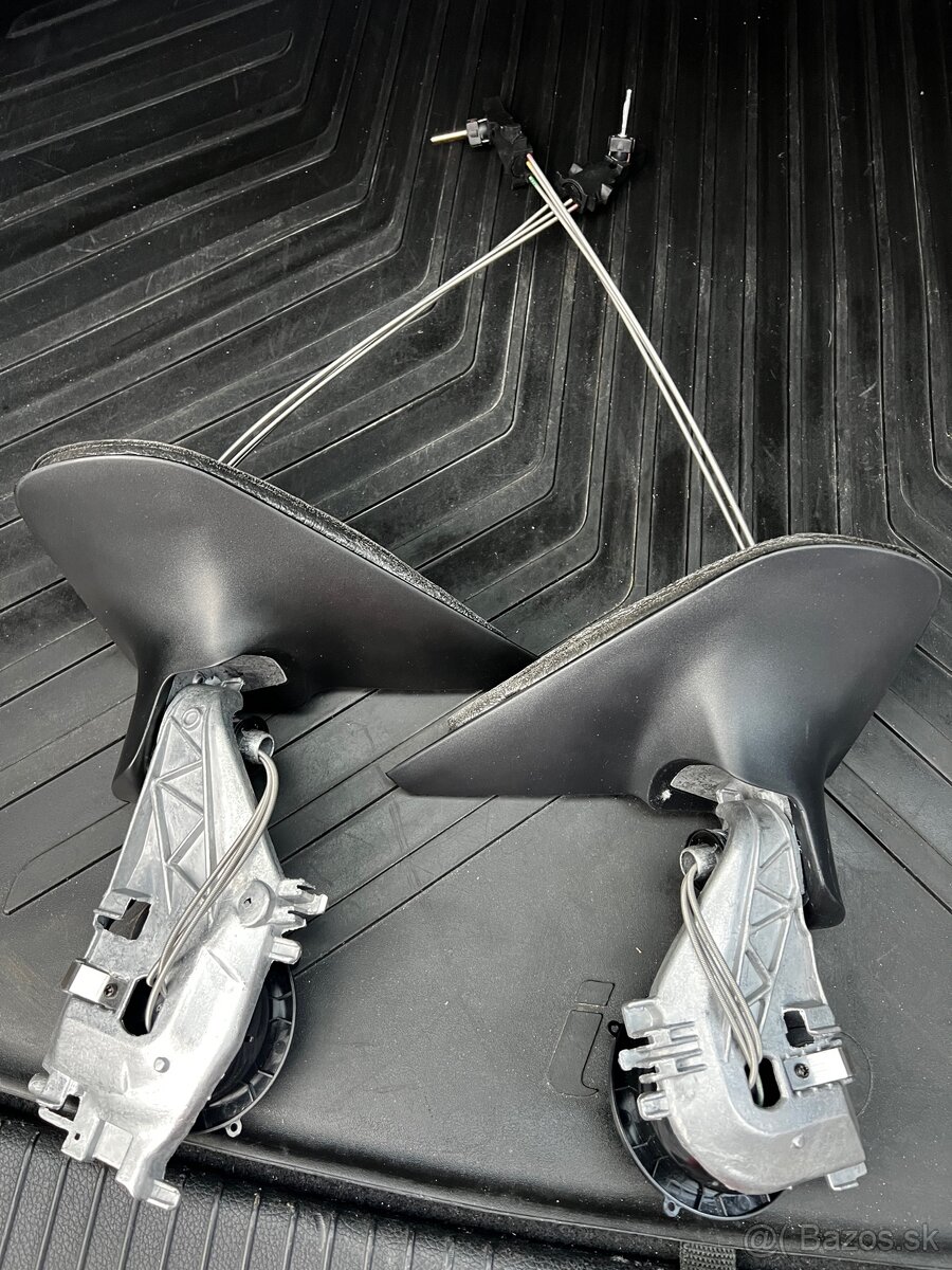 Drziak spetneho zrkadla golf 4