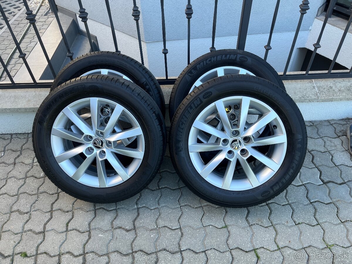 Elektróny Škoda R16
